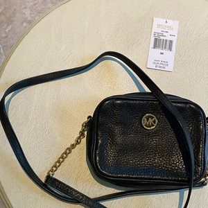 Michael kors crossbody purse